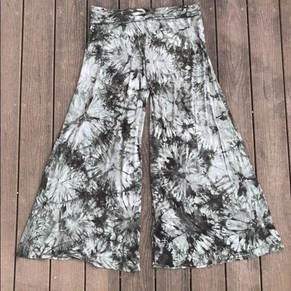 Tie-Dye Extra Wide Palazzo Pants - Picture 4 of 5